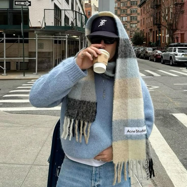 The 4-Step Checklist to Authenticate an Acne Studios Scarf in 2026