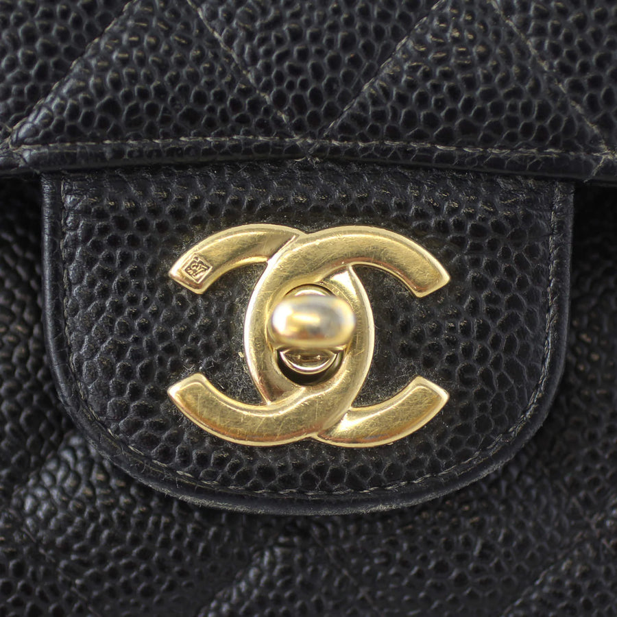 Chanel CC logo inspection for authenticity