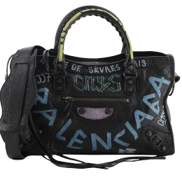 City Graffiti Classic Studs Bag