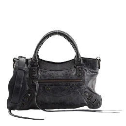 First Classic Studs Bag