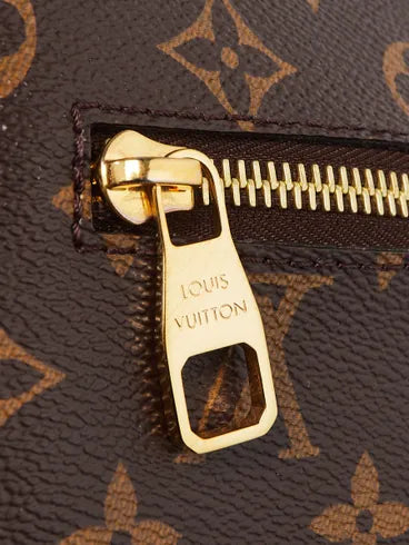 Louis Vuitton logo and font inspection for authenticity